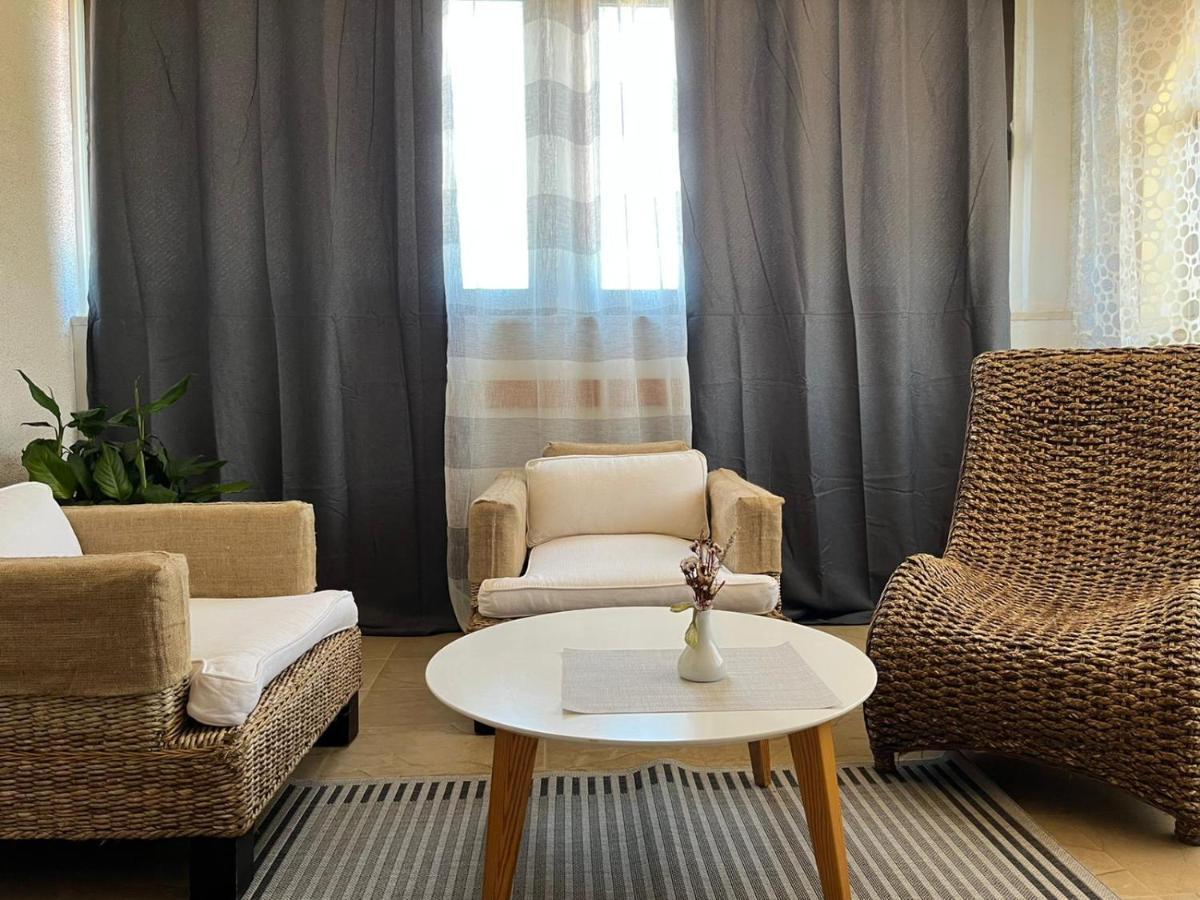 Apartman Gorana With Swimming Pool Jelsa  Eksteriør billede